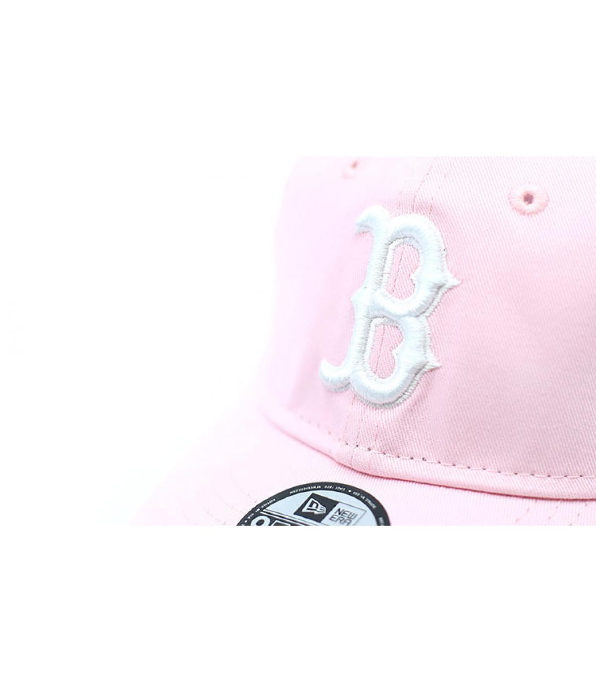 gorra bebe B rosa